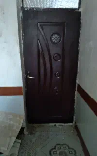 درب  با چهار چوب