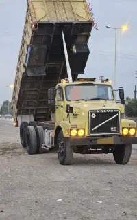 ولوو مدل ۱۳۶۴ توپ طلا، نمایشگاه کامیون بخشنده