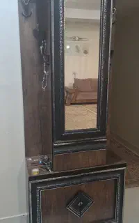 جاکفشی و آویز لباس