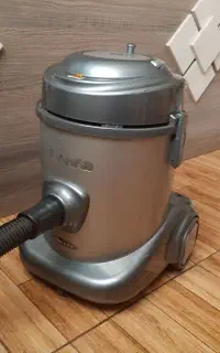 جاروبرقی تیوا