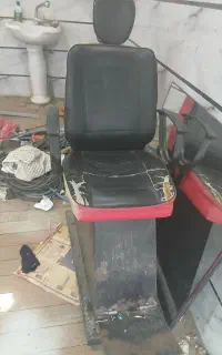 صندلی آرایشگر ی به فروش می رسد