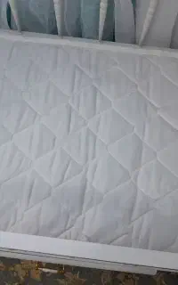 تخت کودک کاملا سالم