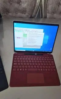 سرفیس پرو8 همراه با قلم اورجینال در حد نو