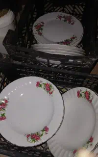 بشقاب گل سرخی چینی