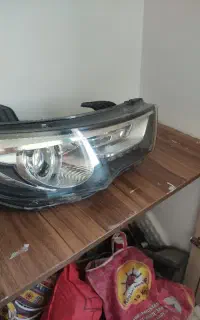 چراغ جلو بسترن بی سی ۳۰