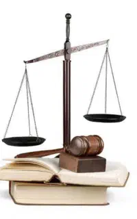وکیل پایه یک دادگستری نخبه در دعاوی حقوقی و کیفری