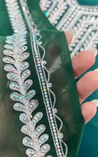 نگین لباس بندری