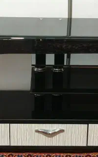 میز تلویزیون شیشه ای