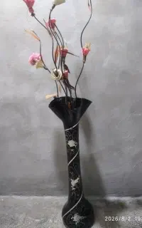 گلدان و گل