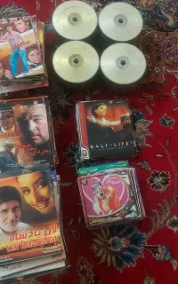 تعداد۴بسته‌سی‌دی‌خام‌پلوم‌شده‌وتعدا فیلم‌اورجینال
