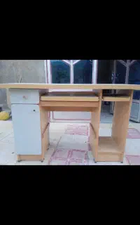 میز کامپیوتر