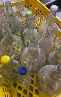بطری شیشه ای