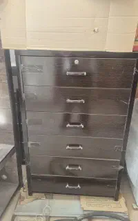 کمد لباس نو همراه با آینه