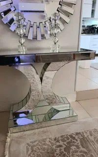 آیینه و‌کنسول