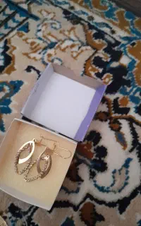 طلا وجواهرات