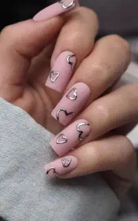 کاشت ناخن و کاشت مژه تخفیف ویژه یک هفته ای
