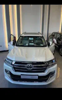 لندکروز وی ۸ فول کامل
