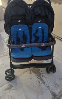 کالسکه دو قلو