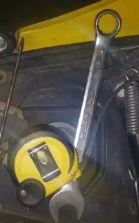 کاردک و آچار ۱۹ و متر