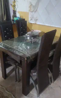 میز غذاخوری