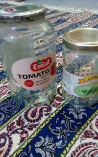 تعدادی شیشه مناسب ترشی ومربا وخیارشور