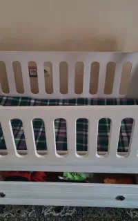 تخت همراه با تشک