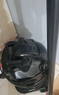 جاروبرقی بزرگ در حد نو تازه فقط چندبار استفاده شده