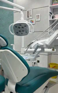 خدمات عصب کشی و ترمیم و جراحی دندان