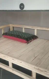 تخت چوبی نو محکم