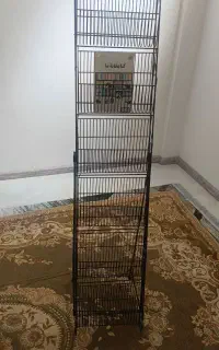 قفسه ی کتاب و مجله