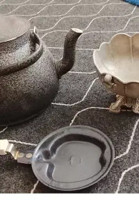 کتری و قالب پنکیک و شکلات خوری