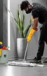 نظافت راه پله