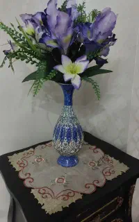 گل و گلدان