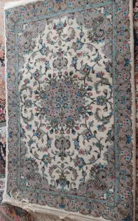 یک جفت قالی ۲۴ خونه