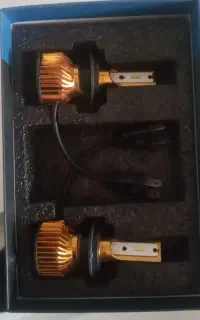 دو دست هدلایت