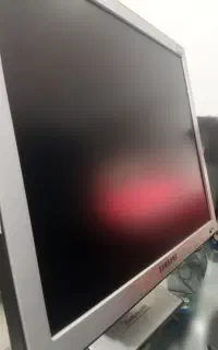 دو عدد مانیتور LG وSamsung