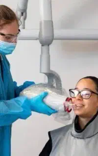 دستیار  دندانپزشک