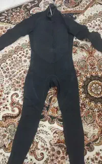 وت سوت(لباس غواصی)