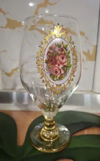 گیلاس طرحدار نوهست