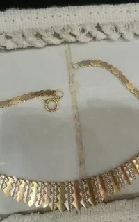 فروش طلا گردنبند در حد ۳۰۰ بالای تابلو