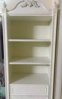 کتابخانه و ویترین برنده بالسا