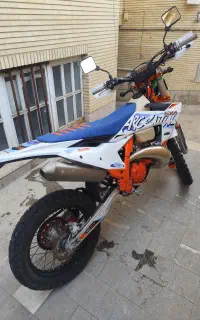 ktm سیکس دیز دوزمانه پلاک ملی