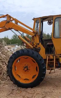 تراکتور رومانی بیل عقب