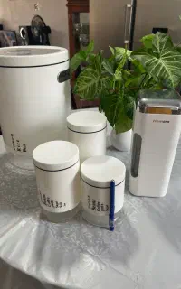 جا برنجی به همراه ۴تا دبه