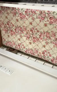تخت کودک با دراور و یک تخت نوجوان با همین جنس