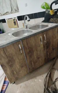 سینک دوقلو به همراه تعلقات