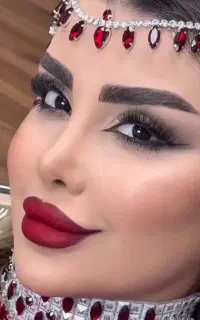 میکاپ فقط و فقط ۴۰۰