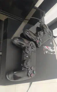 کنسول ps4 با دو دسته اورجینال کپی خور
