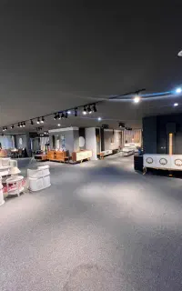 واگذاری مغازه به متراژ ۳۲۰ متر فلت