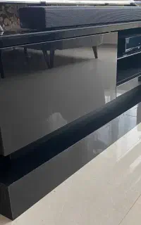 میز تلویزیون در حد نو